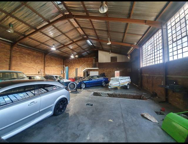 400M² WORKSHOP FOR SALE IN BOOYSENS RESERVE